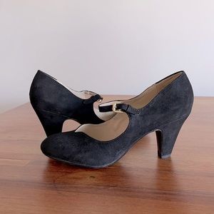 Naturalizer N5 Comfort black vegan suede mary jane Believe pumps in size 7